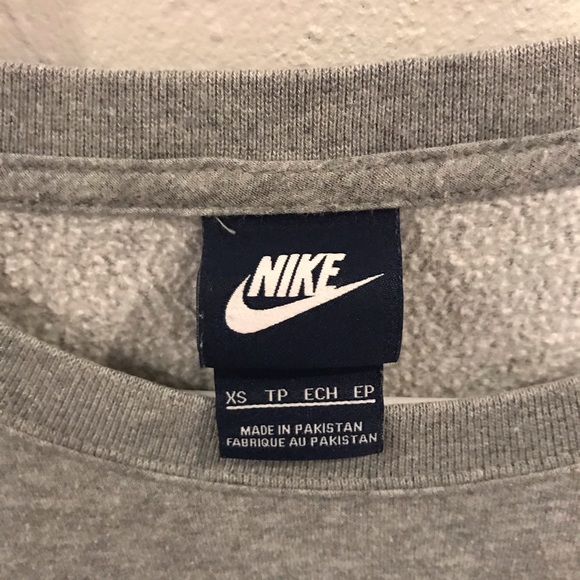 Nike crewneck - Picture 2 of 2